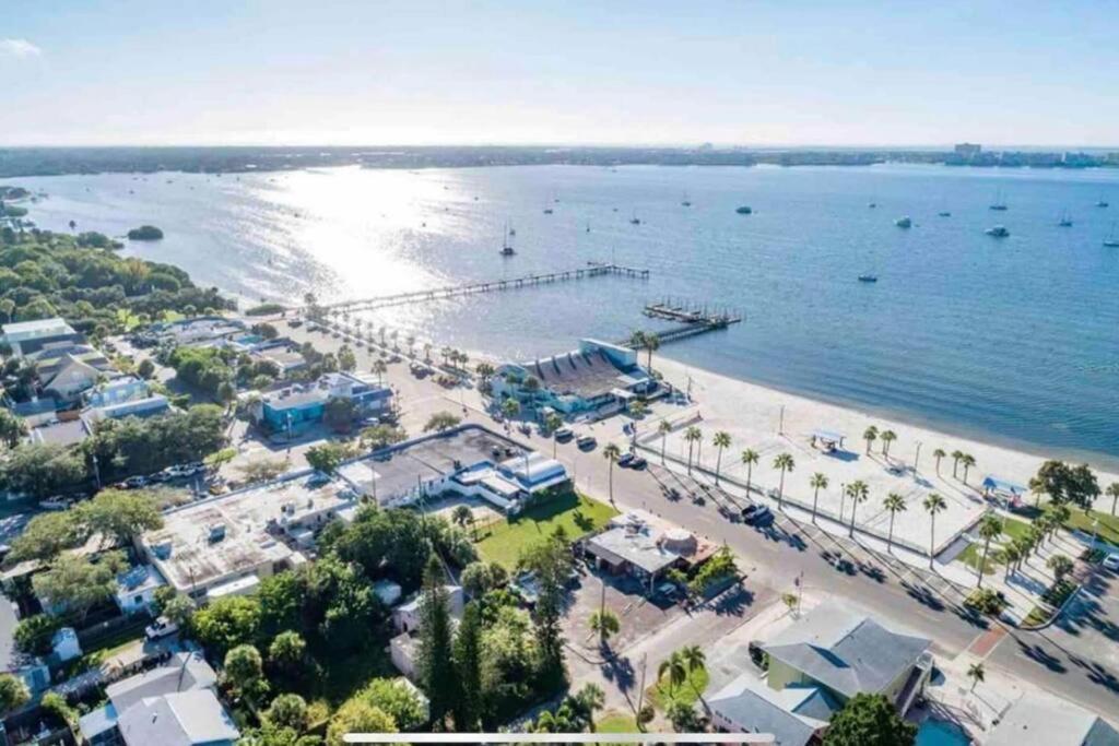 In The Center Of Gulfport, Min Away From The Beach! Αγία Πετρούπολη Εξωτερικό φωτογραφία